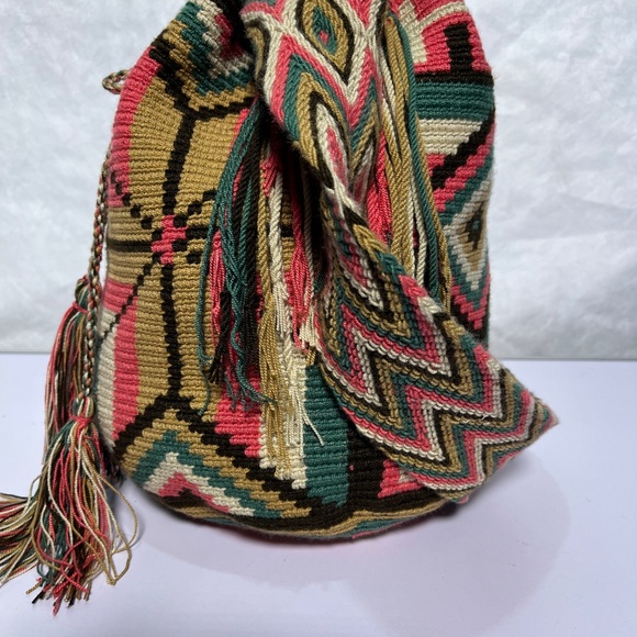 Handmade South American Purse with Drawstring Closure - Picture 3 of 9